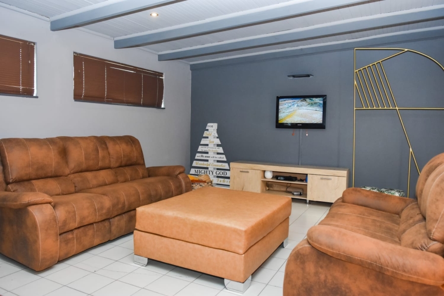 4 Bedroom Property for Sale in Abbotsford Eastern Cape
